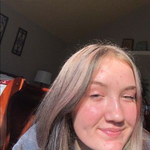 Meet your Posher, Abigail